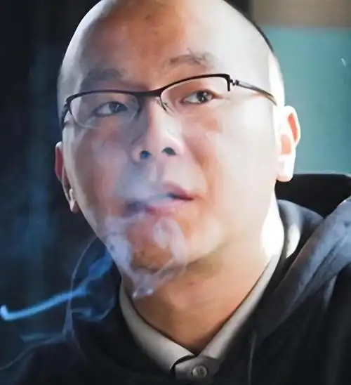 事实证明53岁的窦唯如今已经活成了一个笑谈