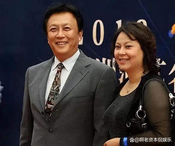 一代戏骨唐国强从奶油小生到表演巨匠演艺之路的辉煌与曲折