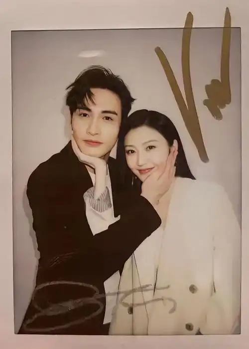 张彬彬景甜秦放合影多图预警