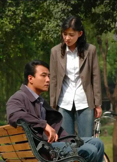 电视剧《岁月》是根据阎真所著小说《沧浪之水》改编而成.