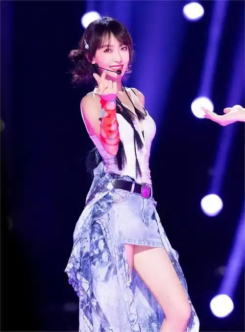 近日,一起涉及歌手宋茜及其合作舞蹈团队的争议事件在社交媒体上引发