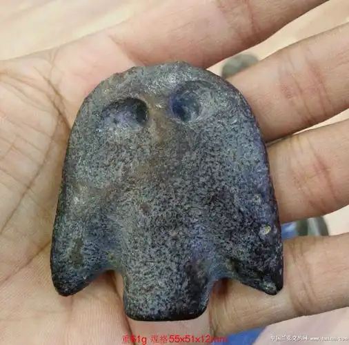 朋友所赠红山文化古玉玉枭