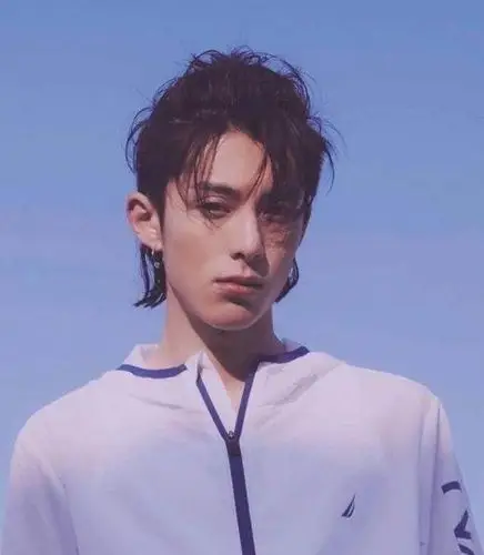 酷boy非常有范的长发型分享男生个性中长发造型图示例