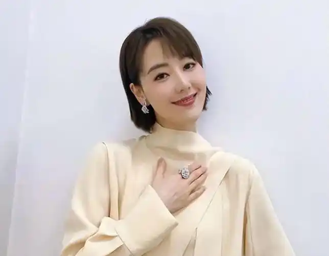 央视最美主持人王冠现如今的生活过得怎样