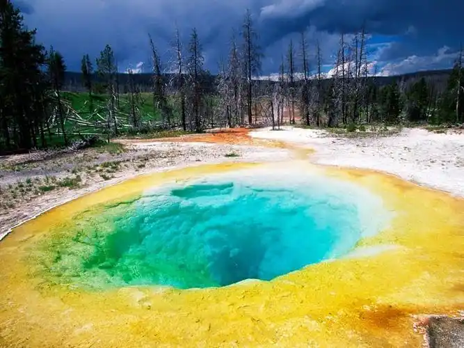 世界难以置信的自然奇观 发现天空之镜