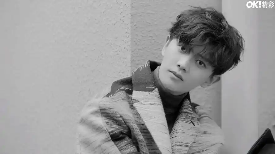 封面 | 任嘉伦 相"映"而成辉