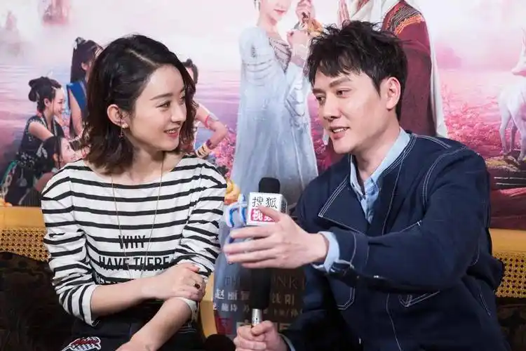 赵丽颖怒删微博沉默不语,冯绍峰诉苦博同情,分手是因为花心吗_网友