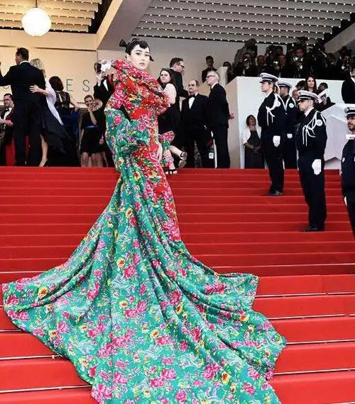 张馨予和范冰冰被称为红毯上的野鸡和凤凰,而且经常饱受富二代王思聪