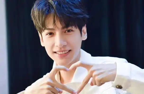 娱乐圈十大最火男演员排行榜任嘉伦上榜第七顶级大咖