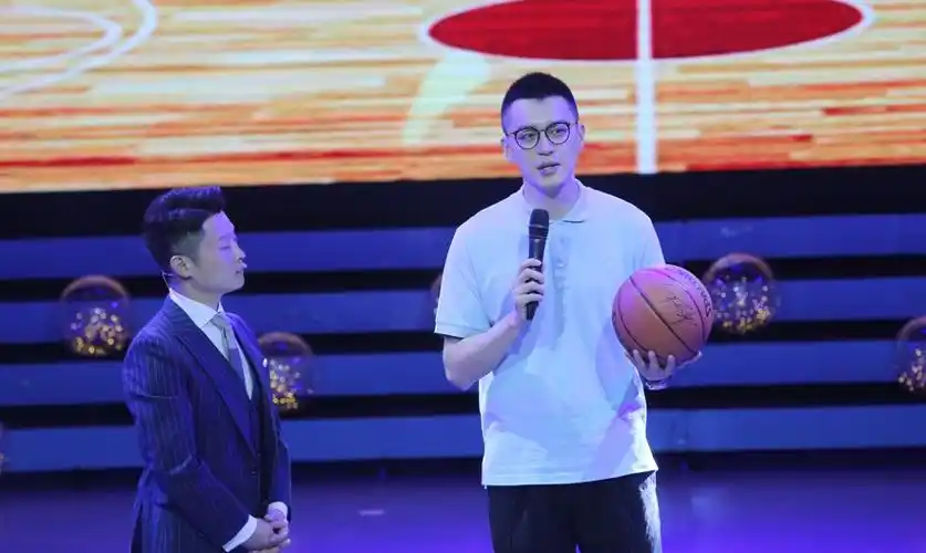 2019国际男篮超级争霸赛推广明星杨鸣喊你来看球