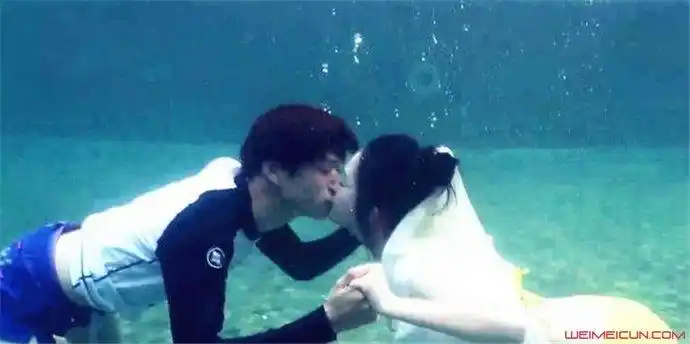 李沁魏大勋在一起了吗 两人曾在水下拥吻画面温馨浪漫