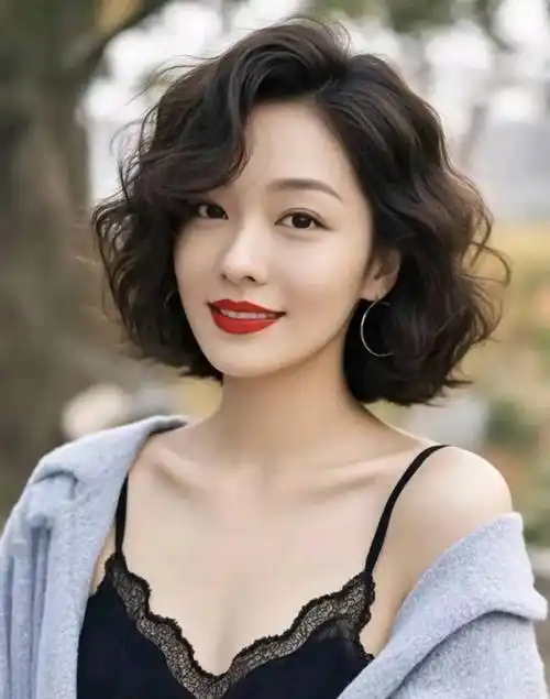 三款时尚发型推荐挂耳短发波波头全头烫韩式造型烫