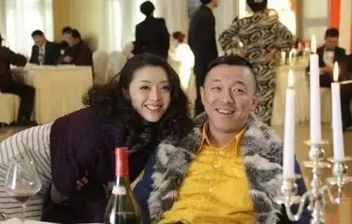 黄渤为了老婆的安全感这种女助理赶紧换了吧