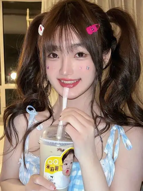 快来教你用一杯奶茶来自拍05