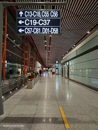 疫情下的首都t3机场候机楼,空空荡荡