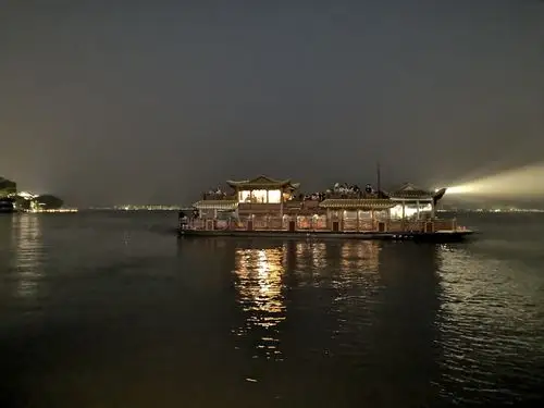 华为手机拍的西湖夜景