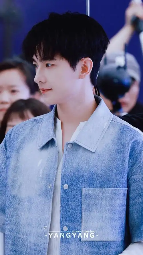 杨洋打卡西安青岛白啤生活家营地##青岛啤酒白啤代言人杨洋