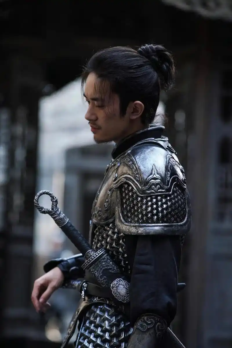 电影满江红定档大年初一 #易烊千玺 @电影满江红 发新海报 - 抖音