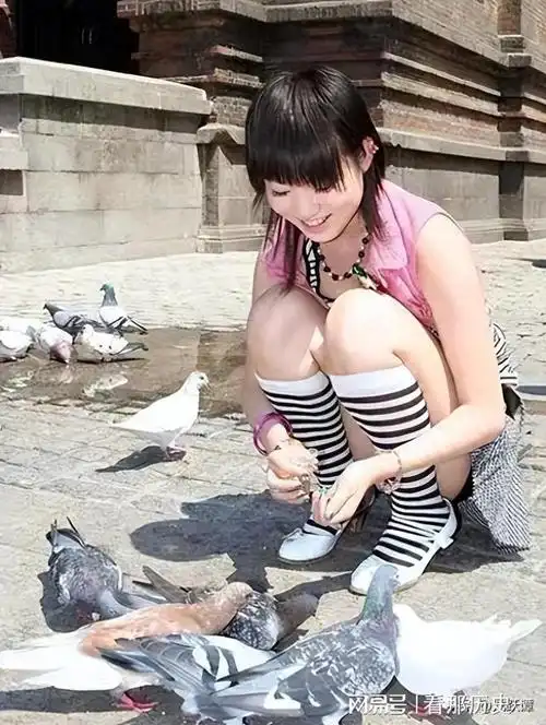 最红裸模张筱雨:年轻时拍100多套人体写真,漏点是艺术还是低俗