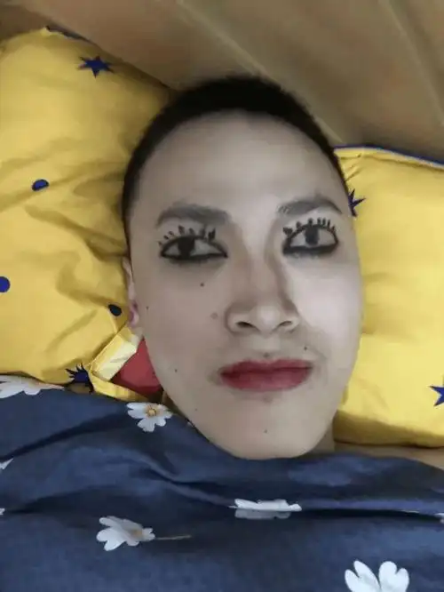 传遍朋友圈的表情包是我的丑照