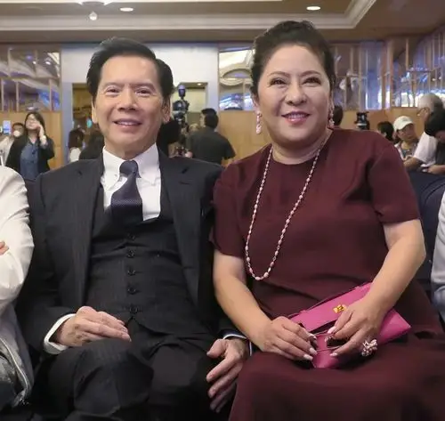 有"国安"考量?向华强父子申请"依亲居留"遭台当局驳回