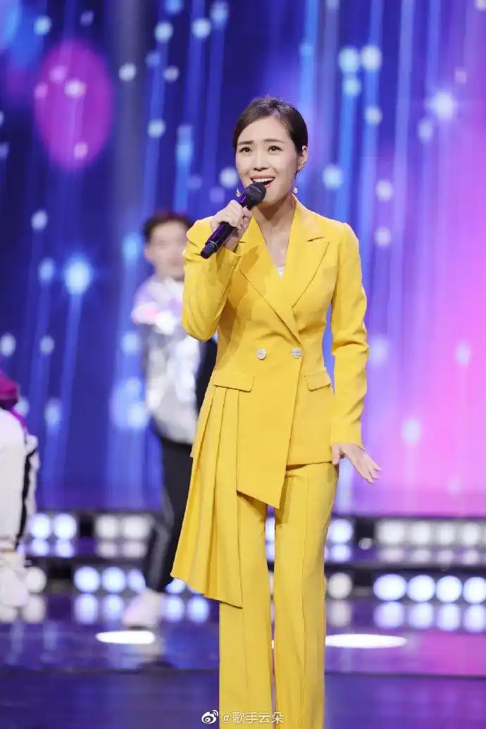 来自歌手云朵 - 微博