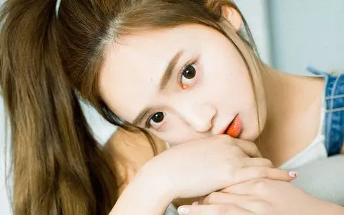 日系清新可爱少女清纯唯美高清桌面壁纸