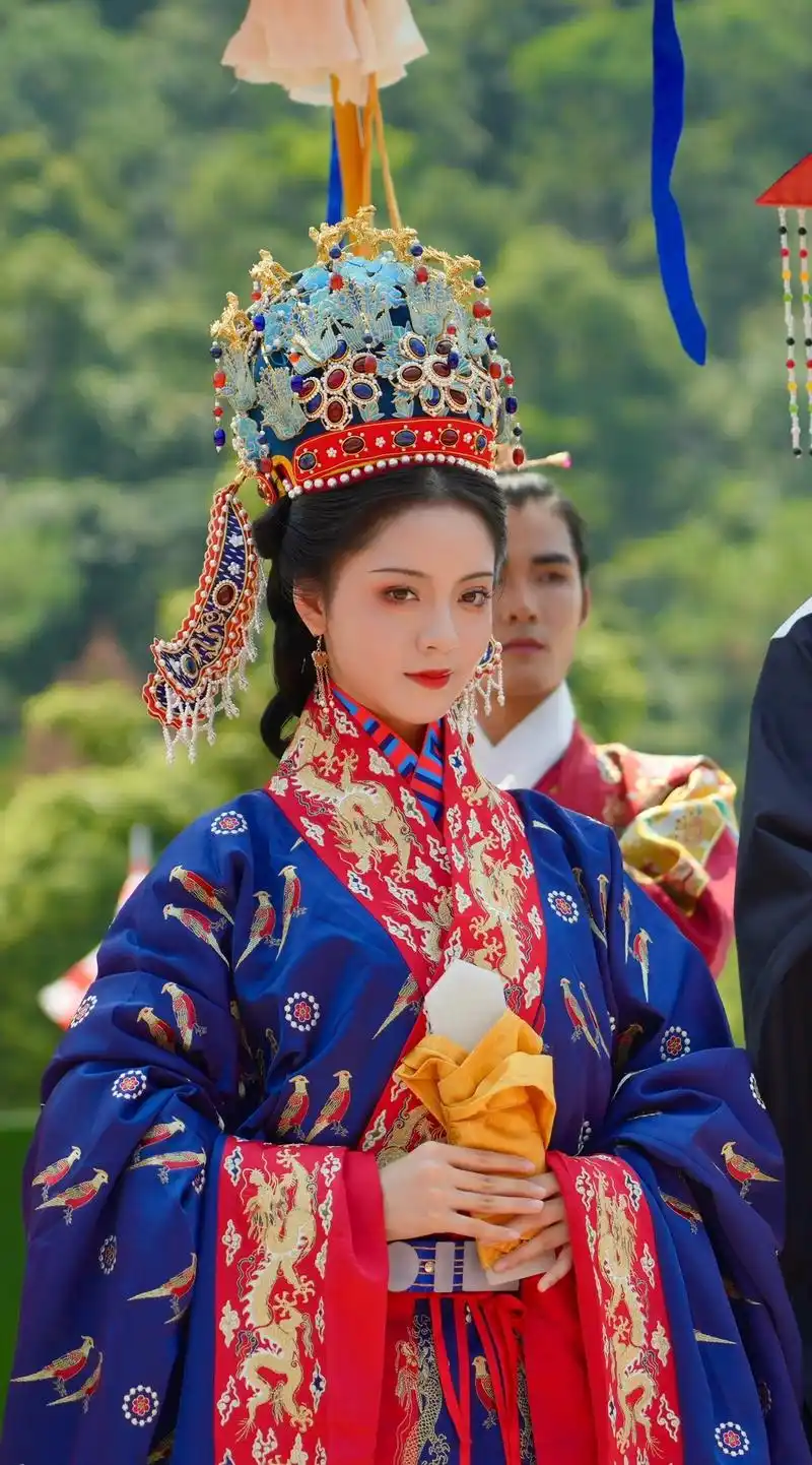 汉服仙女四月小姐姐的观音山汉婚活动照.