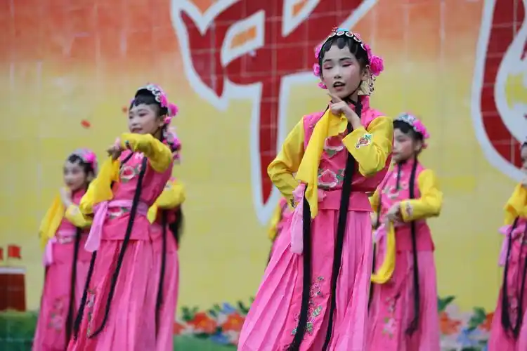 "欢乐童年 精彩无限"2019年藤县潭津中心校庆"六一"艺术展演活动