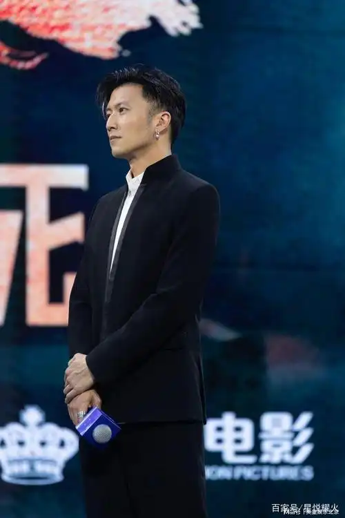 谢霆锋出席电影《怒火重案》活动 谈及导演陈木胜泪洒现场