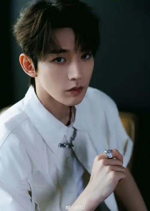 邓为白衣少年感十足##ip风向标