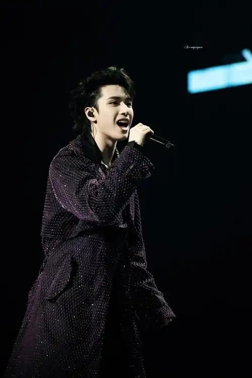 严浩翔叁重楼暨出道四周年演唱会##严浩翔 舞台风暴##严老师我需要手