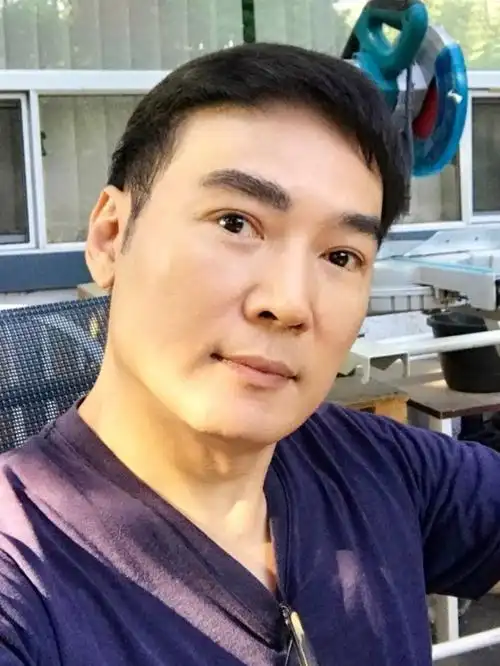 焦恩俊一觉睡醒火了登上娱乐榜榜首网友焦叔事业第二春