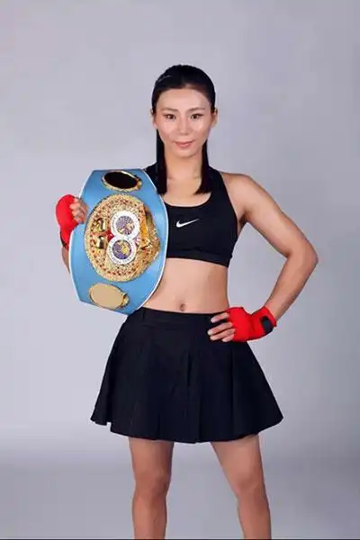 拳击新闻 蔡宗菊首次卫冕ibf世界拳王 对阵"女帕奎奥" 两年前的贺岁杯