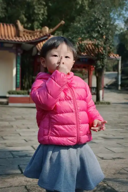 标题:小时光的锅盖头