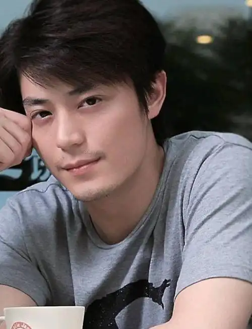 霍建华童年照片 真是一个从小帅到大的孩子