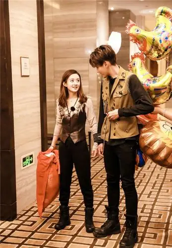 赵丽颖吴亦凡最酷炫姐弟图片