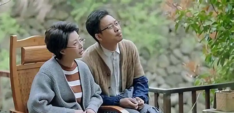 《鸡毛飞上天》:殷桃带张译进组乐坏导演余飞,可最后被剧名耽误_陈江