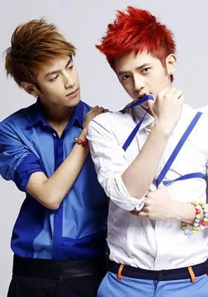 双孖jl(罗云熙和符龙飞组成的组合)_尚可名片