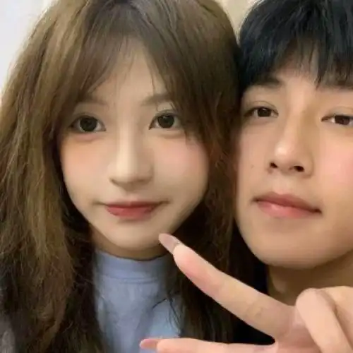 qq头像情侣一男一女非常让人羡慕的一对情侣