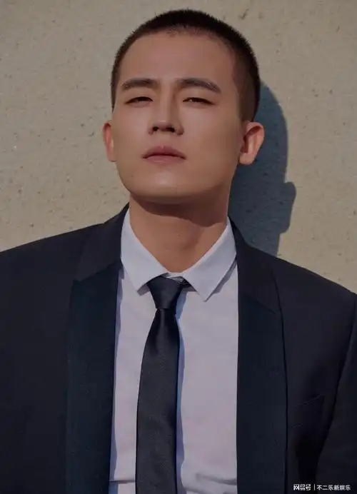 荷尔蒙爆棚的寸头男演员:千玺复古,张一山痞帅,谢静意料之外|欧豪|易