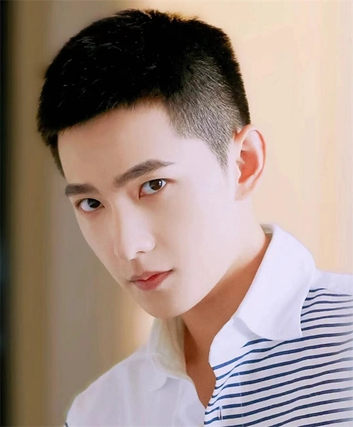 升级版男生短发 栗子头正流行_男士短发 - 美发站