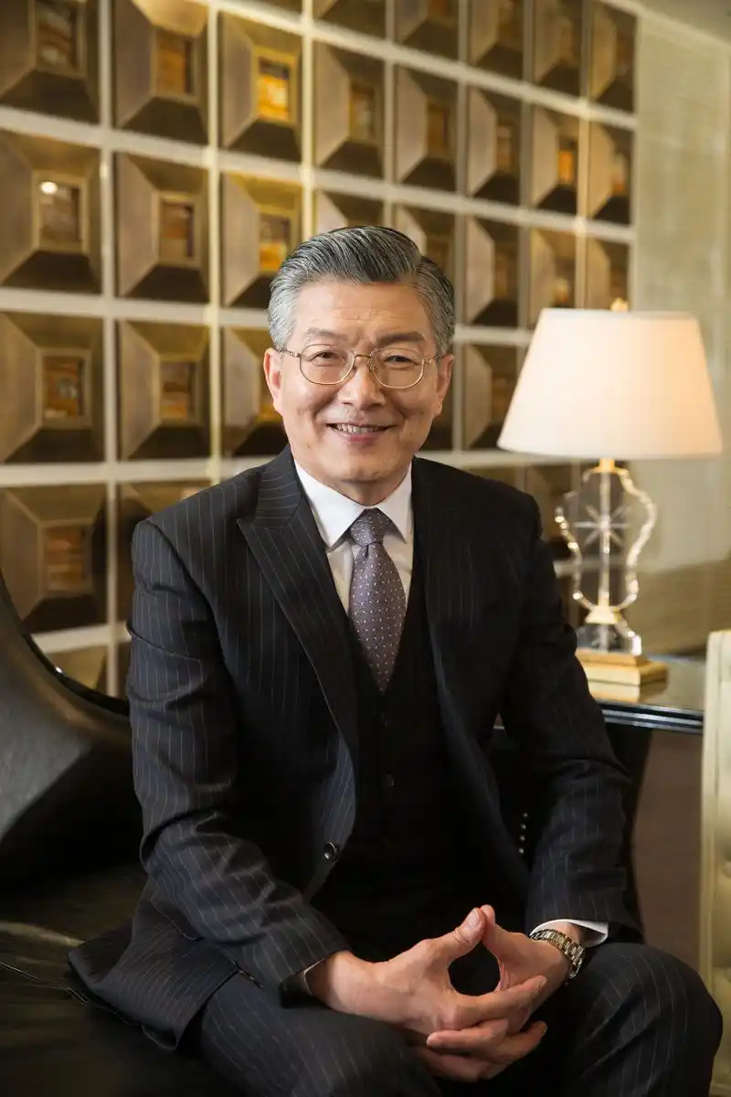 近日,有消息称高瓴资本创始人张磊已经悄悄加入新加坡国籍,并将其公司