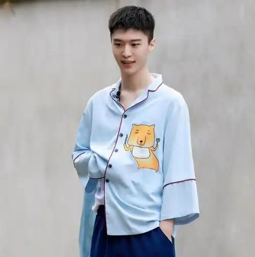 被范丞丞的综艺感惊艳到了三方面的原因让大家对他的印象改变