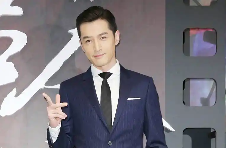 胡歌"3任高颜值女友" 情史遭起底与江疏影假戏真做