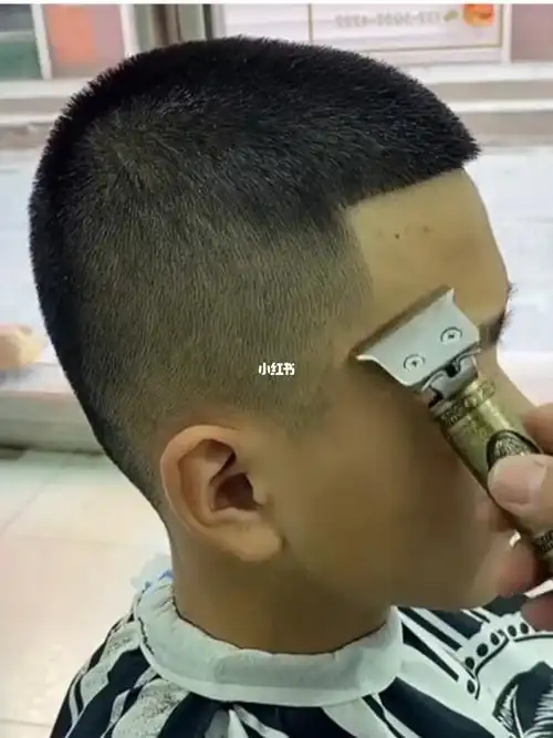 学生圆寸发型教程