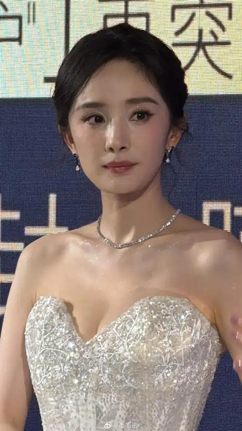 杨幂##时mao明星