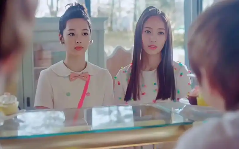 【4k高清】考古shinee和f(x)崔雪莉和郑秀晶一起拍摄的广告片段