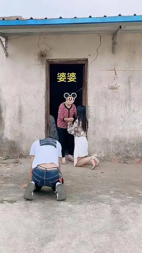 一男子喝醉酒把母亲赶回老家,妻子得知情况,带着他去向母亲道歉_丈夫