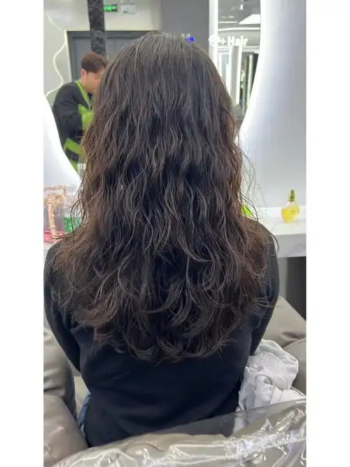 我分享一些烫发细节和操作,无论是烫羊毛卷法式卷木马卷造型烫造型烫